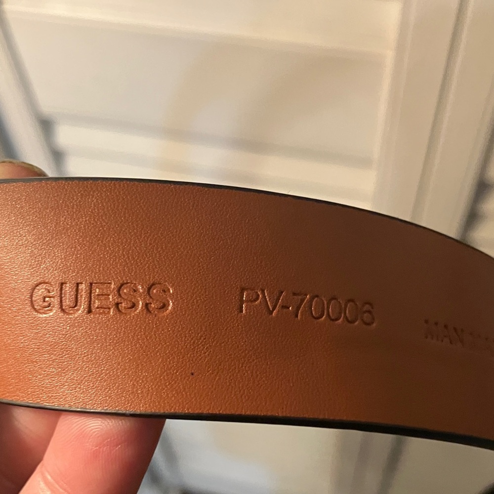 Guess Women's Belt with Black Strap and Gold Buckle - Picture 6 of 7